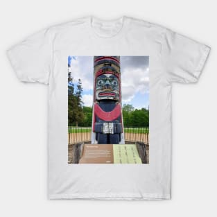 Totem pole in Virginia waters T-Shirt